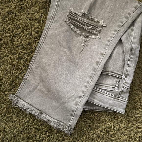 Jeans - Picture 3 of 3